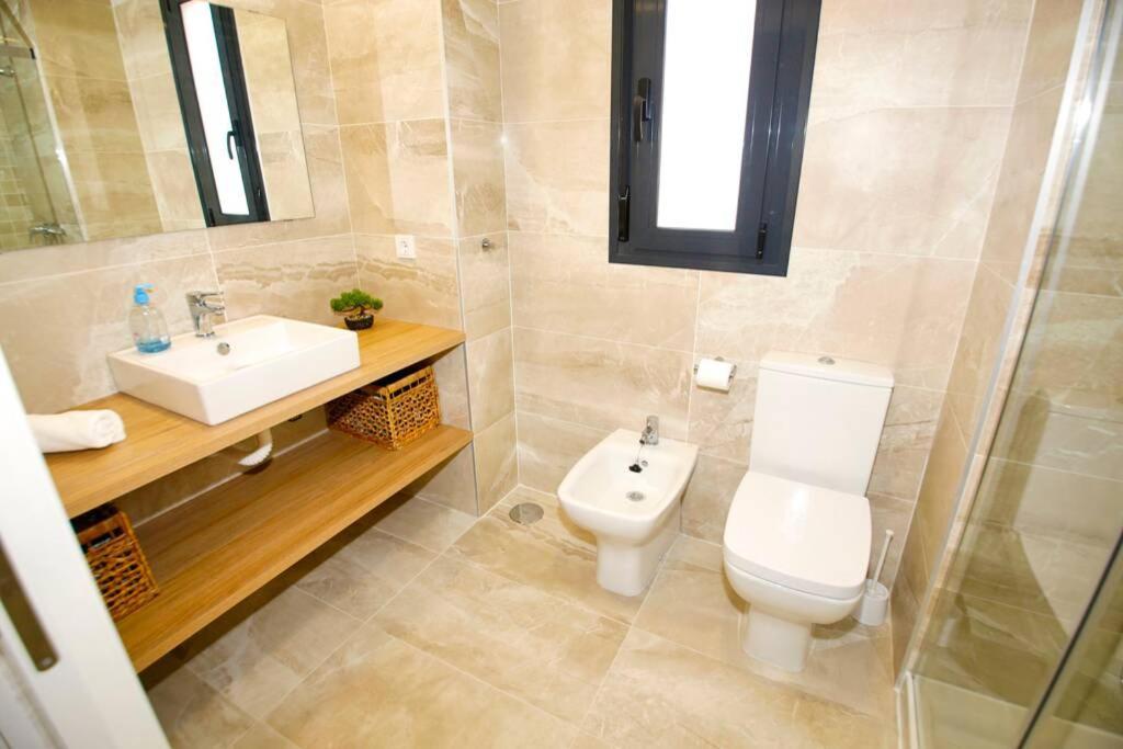 New With Ac Near The Apartment *